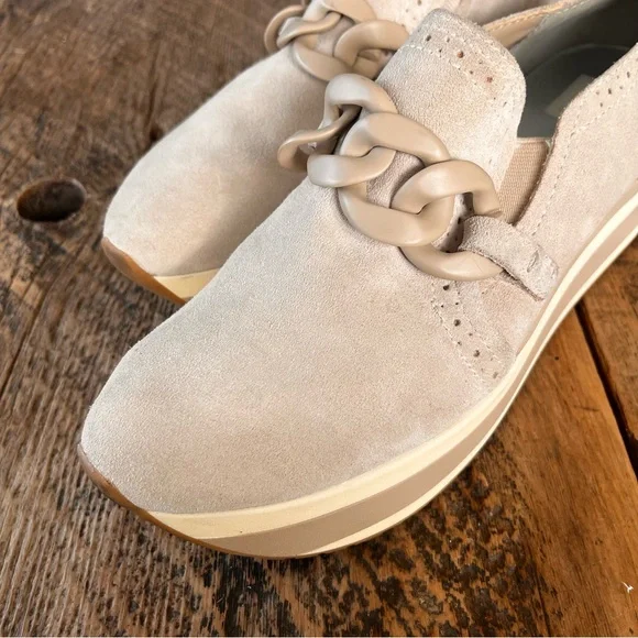 Dolce Vita Jhenee Suede Platform Slip-On Loafers, Beige Size 9 - Picture 9 of 9